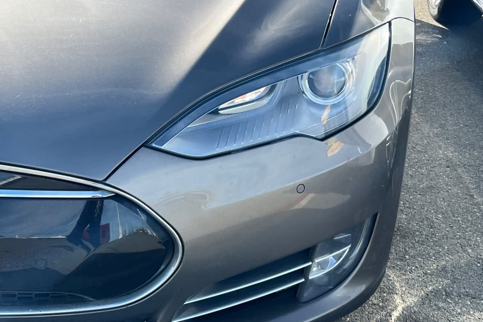 Thumbnail: 2015 Tesla Model S - 11