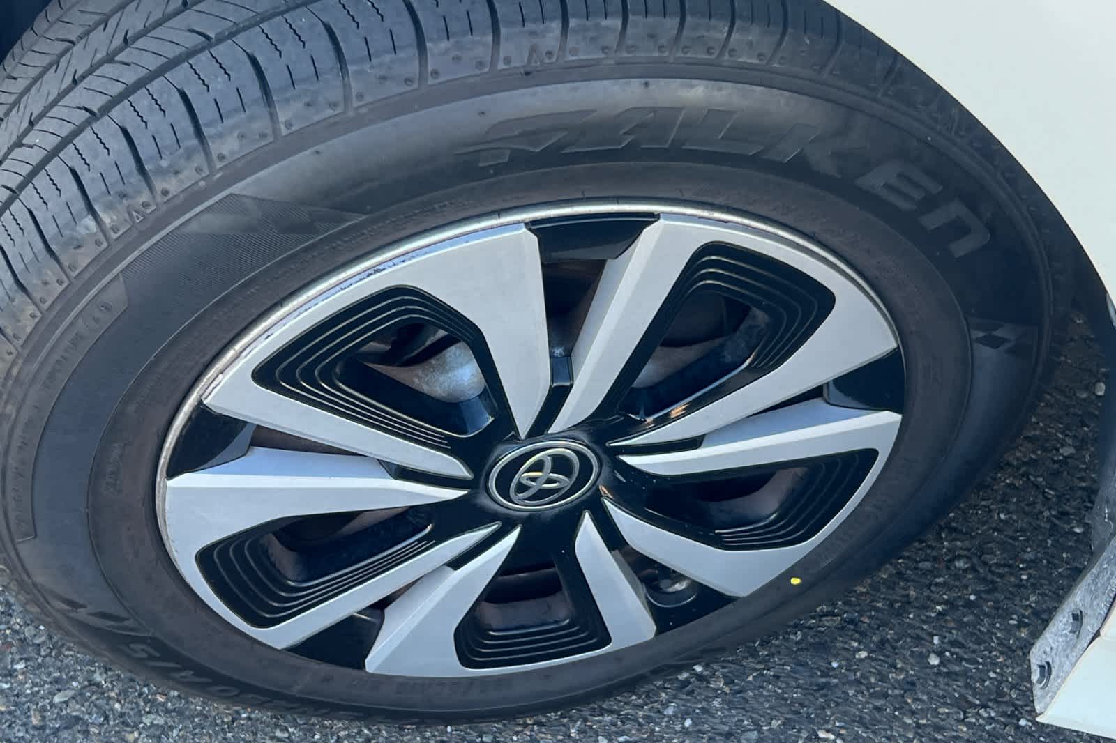 Thumbnail: 2018 Toyota Prius Prime - 10