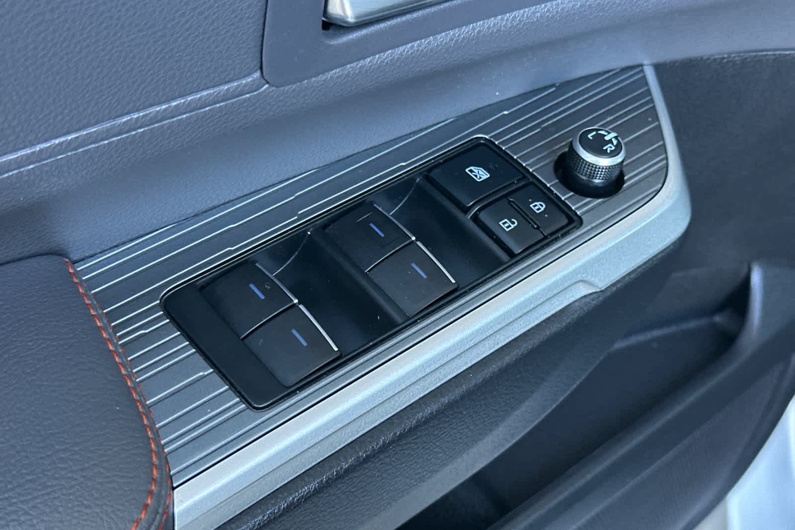 Thumbnail: 2021 Toyota Sienna - 13