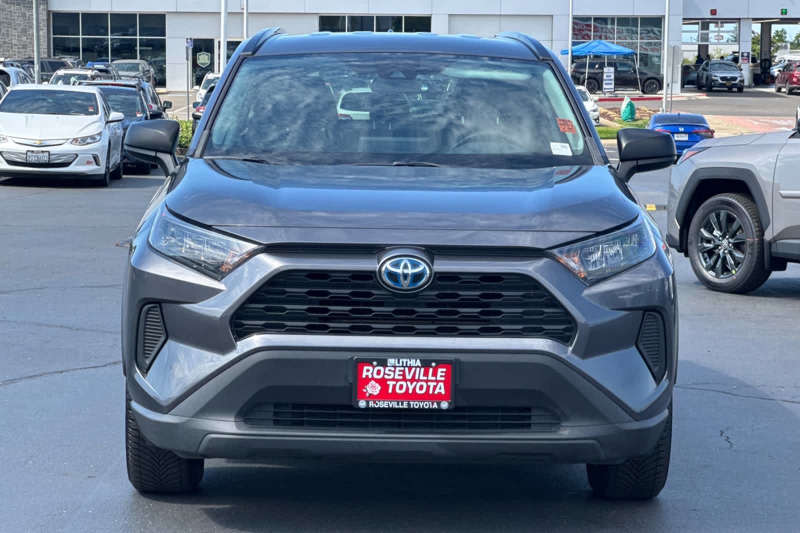 Thumbnail: 2021 Toyota RAV4 - 10