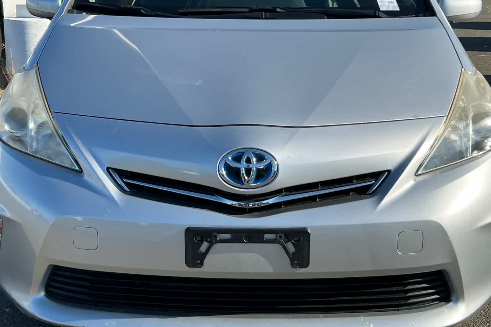Thumbnail: 2013 Toyota Prius v - 8