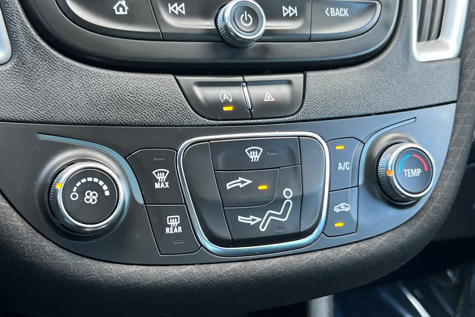 Thumbnail: 2021 Chevrolet Malibu - 20