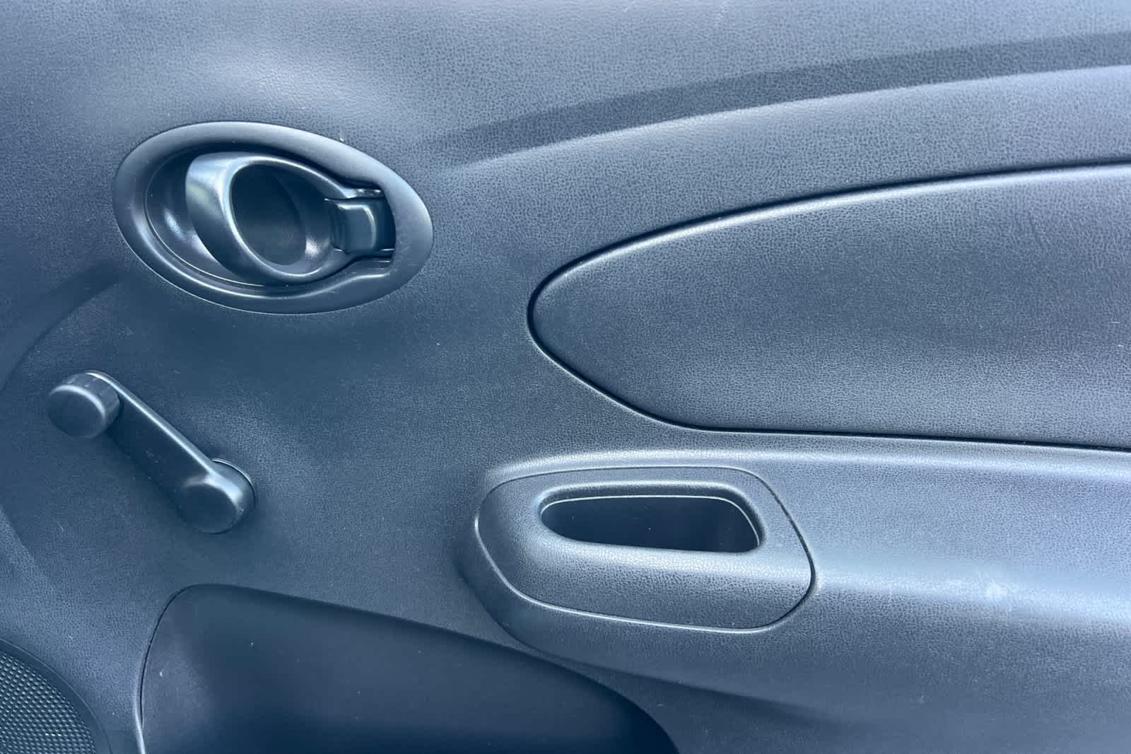 Thumbnail: 2014 Nissan Versa - 18