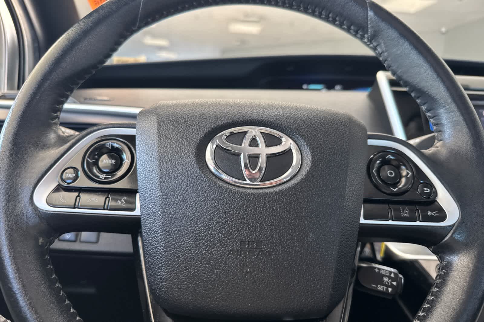 Thumbnail: 2016 Toyota Mirai - 24