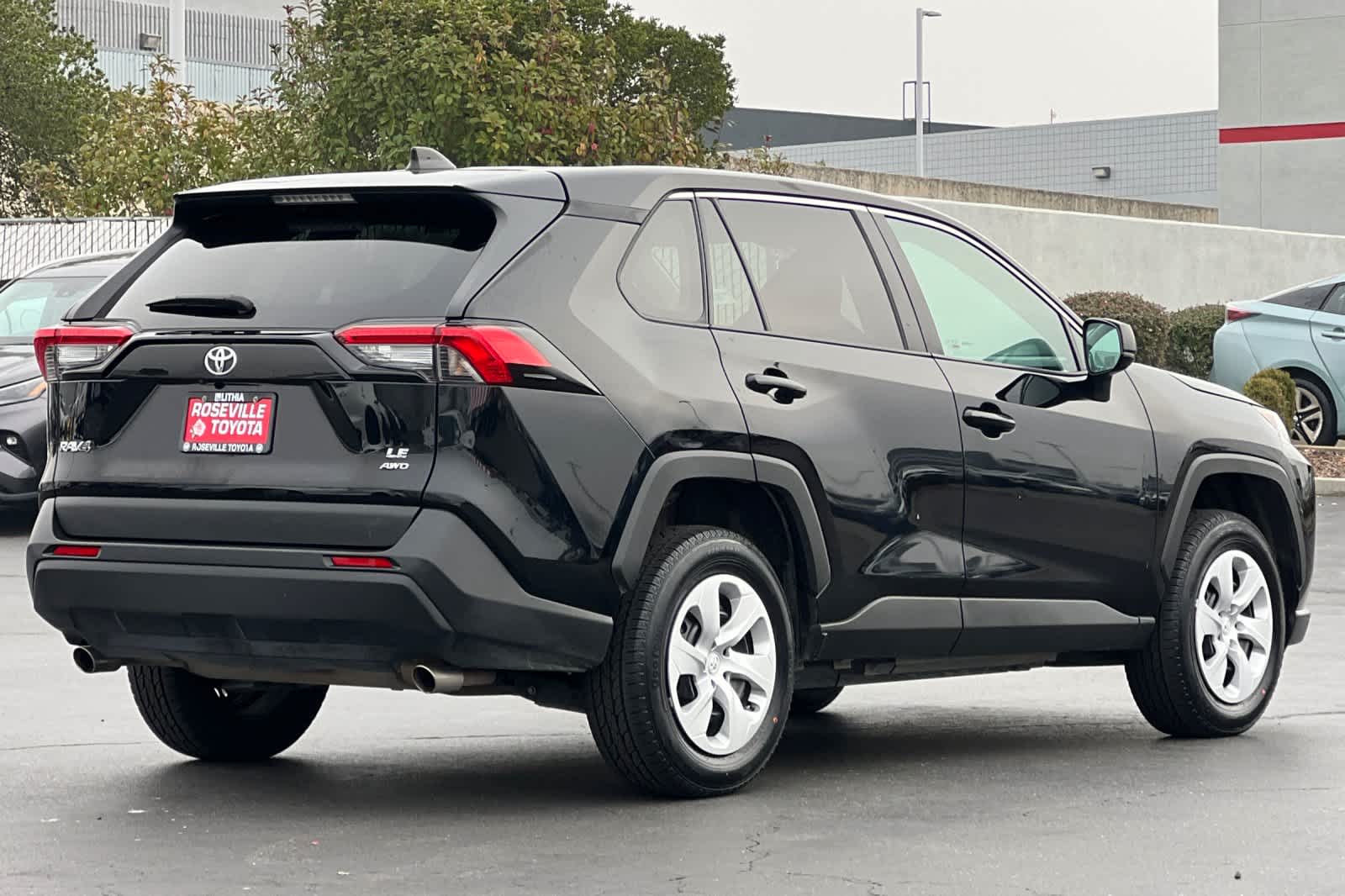 Thumbnail: 2024 Toyota RAV4 - 2