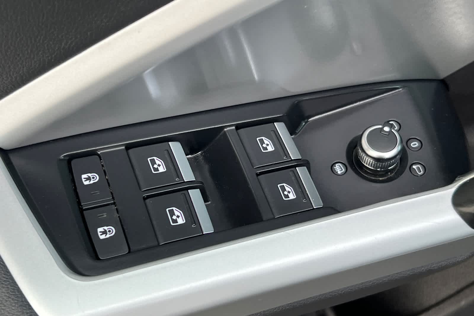 Thumbnail: 2019 Audi Q3 - 13