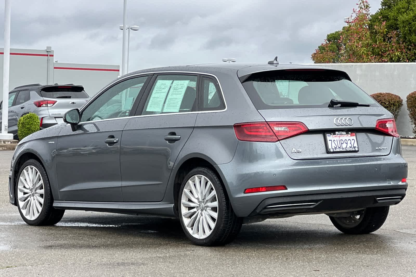 Thumbnail: 2016 Audi A3 e-tron - 7