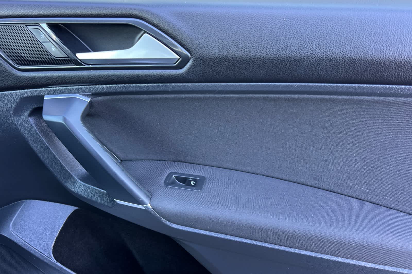 Thumbnail: 2018 Volkswagen Tiguan - 19