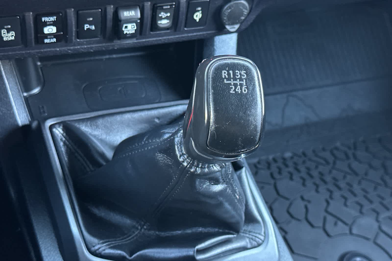 Thumbnail: 2019 Toyota Tacoma - 22