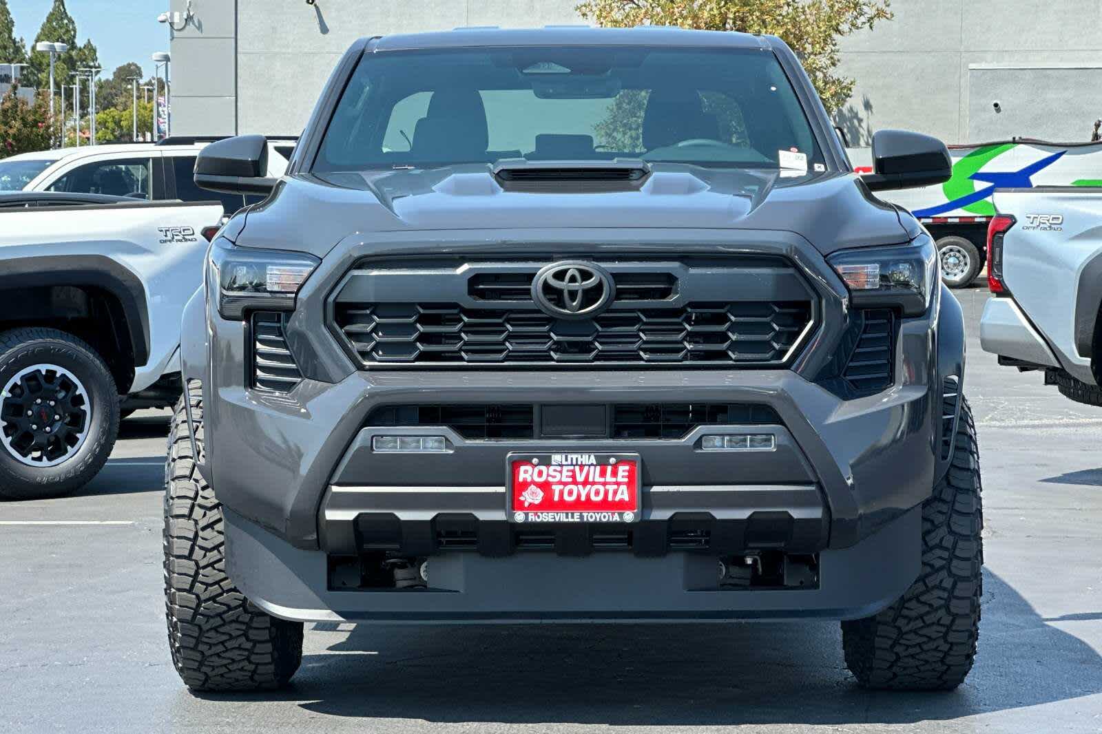 Thumbnail: 2025 Toyota Tacoma - 10