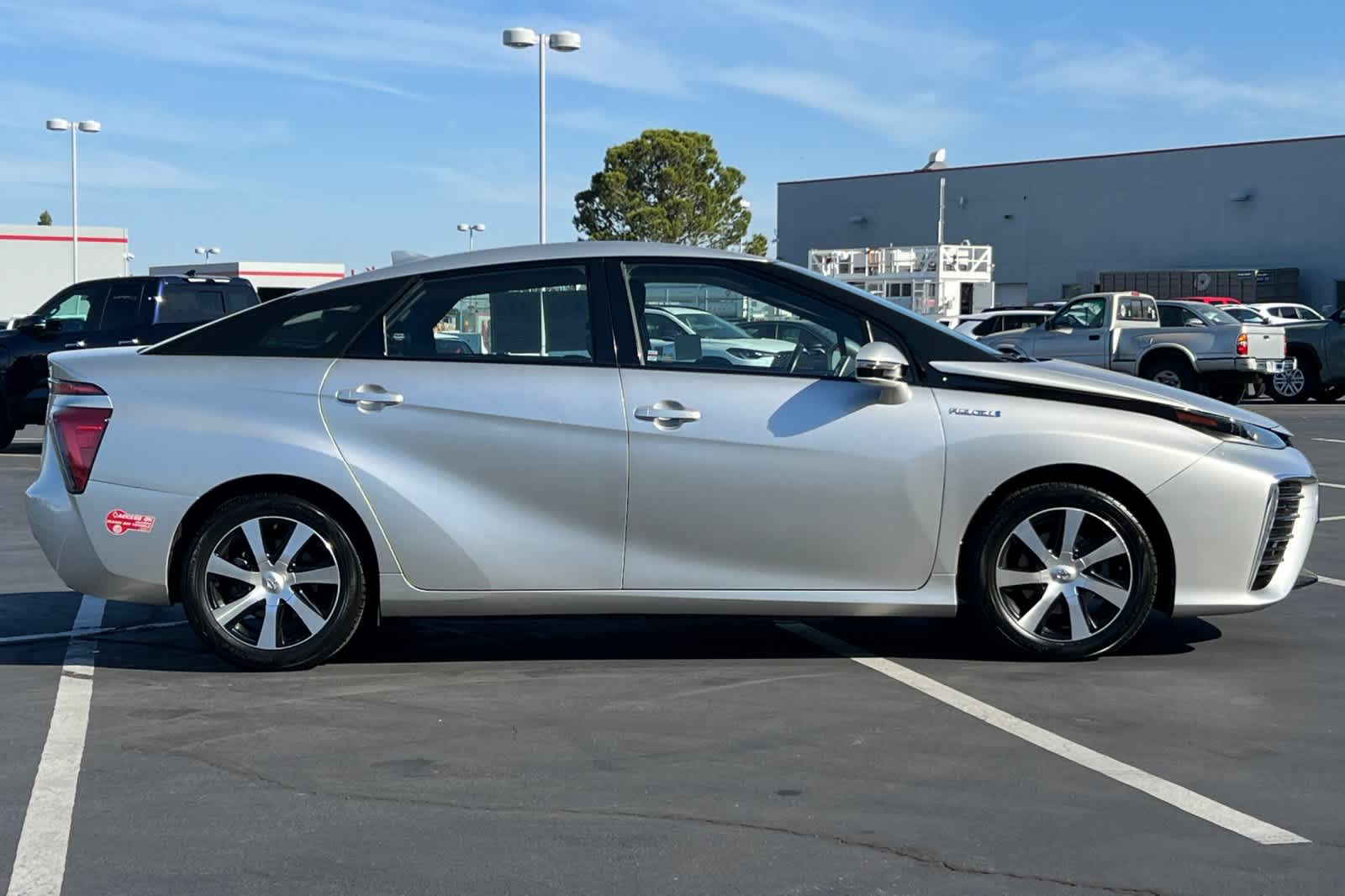 Thumbnail: 2018 Toyota Mirai - 6