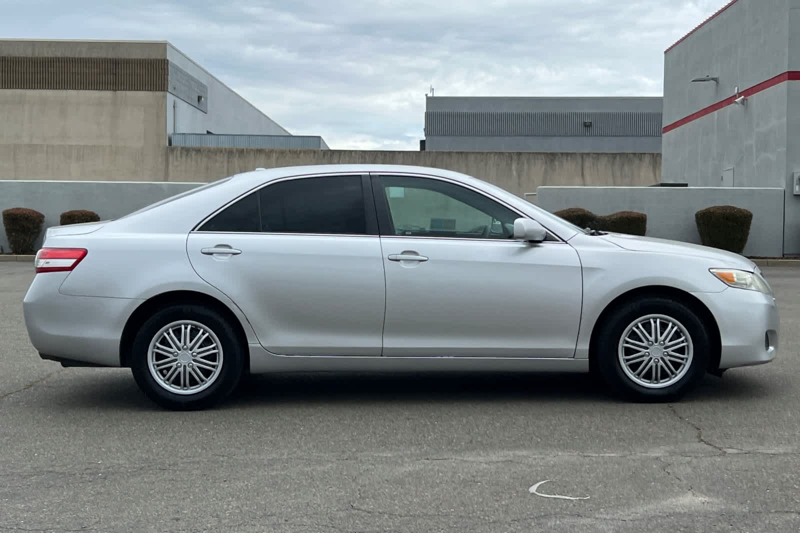 Thumbnail: 2011 Toyota Camry - 6