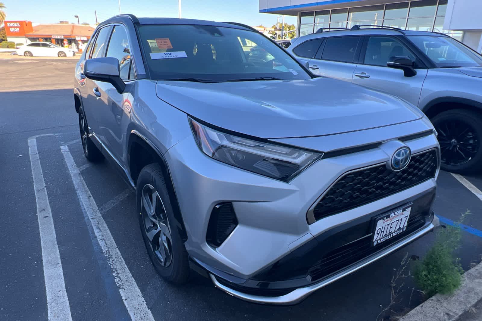 Thumbnail: 2022 Toyota RAV4 - 3