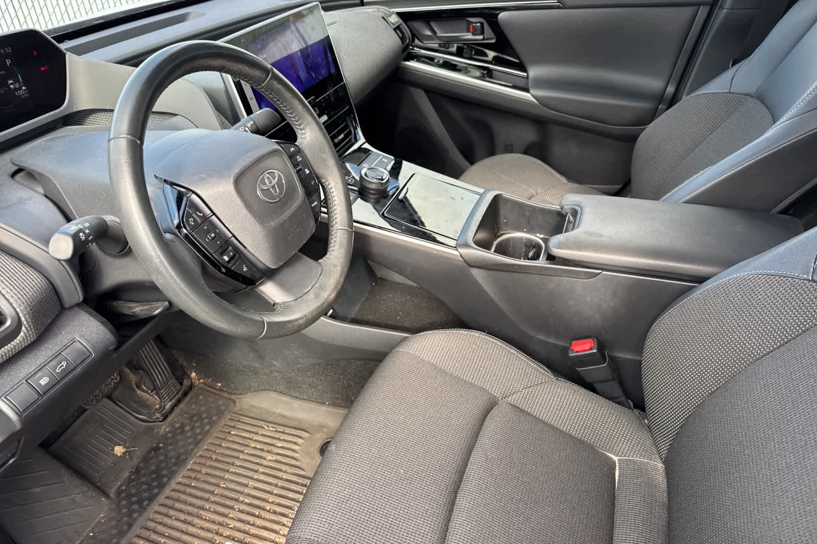 Used 2024 Toyota SUV XLE Wind Chill Pearl For Sale at Lithia