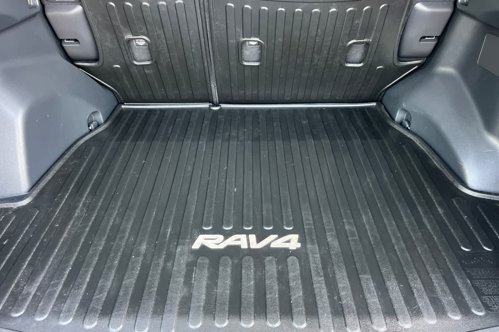 Thumbnail: 2023 Toyota RAV4 - 16