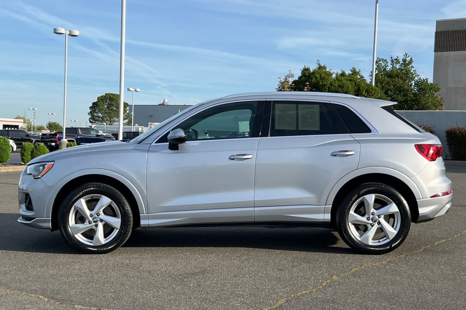 Thumbnail: 2019 Audi Q3 - 9