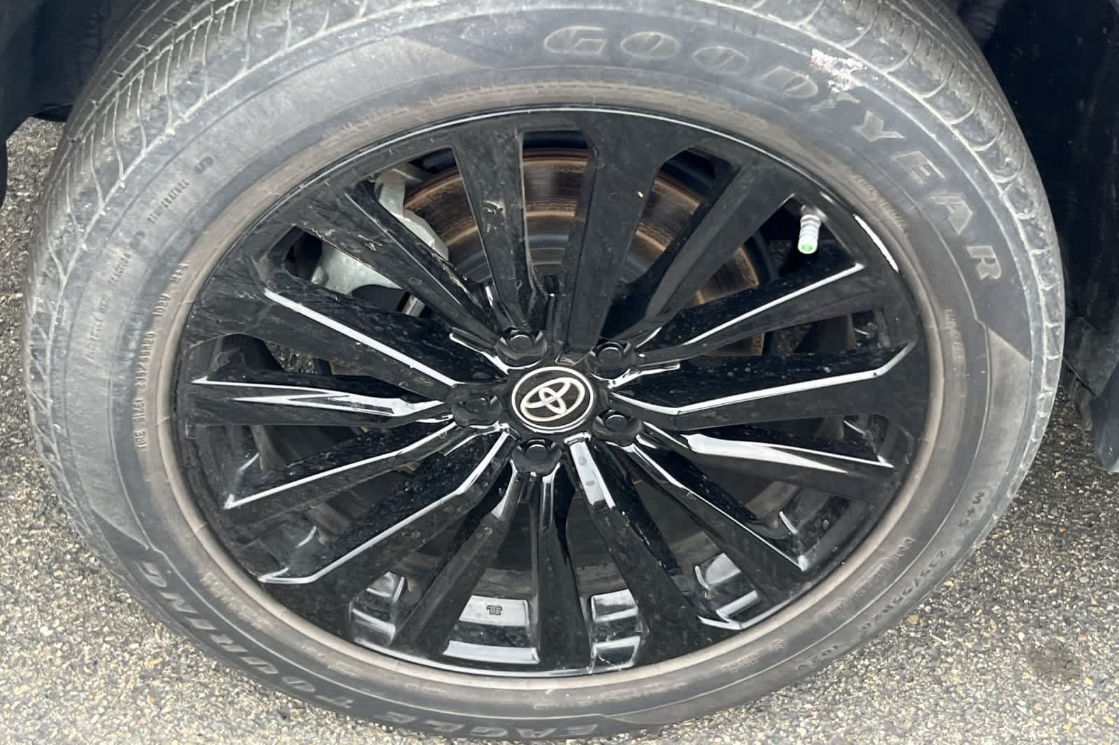 Thumbnail: 2023 Toyota Highlander - 14