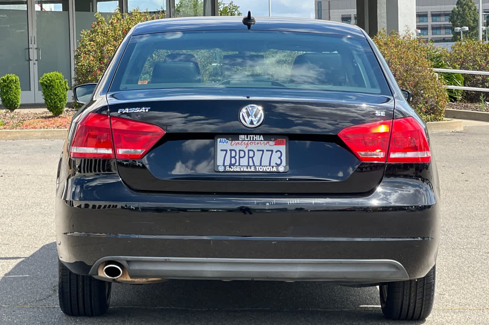 Thumbnail: 2013 Volkswagen Passat - 8