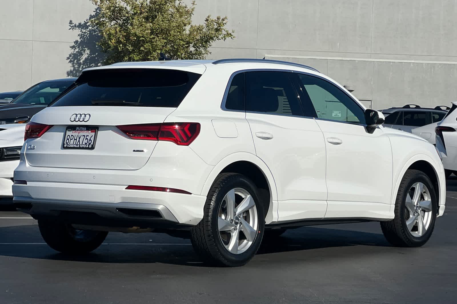 Thumbnail: 2020 Audi Q3 - 2