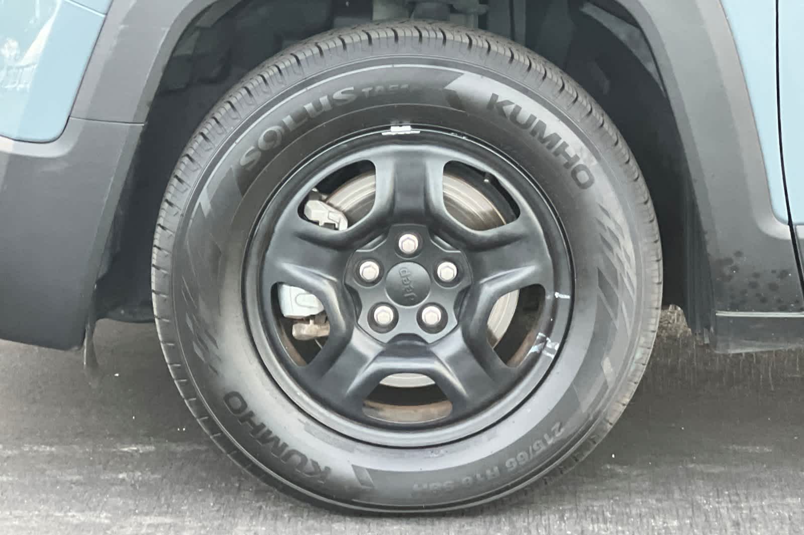 Thumbnail: 2017 Jeep Renegade - 28