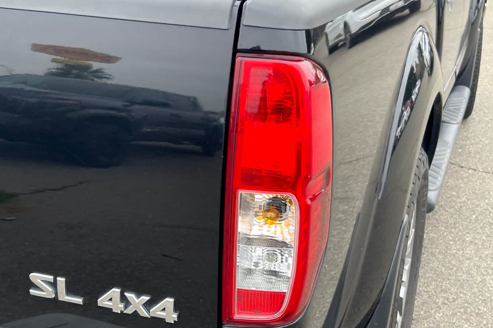 Thumbnail: 2011 Nissan Frontier - 17