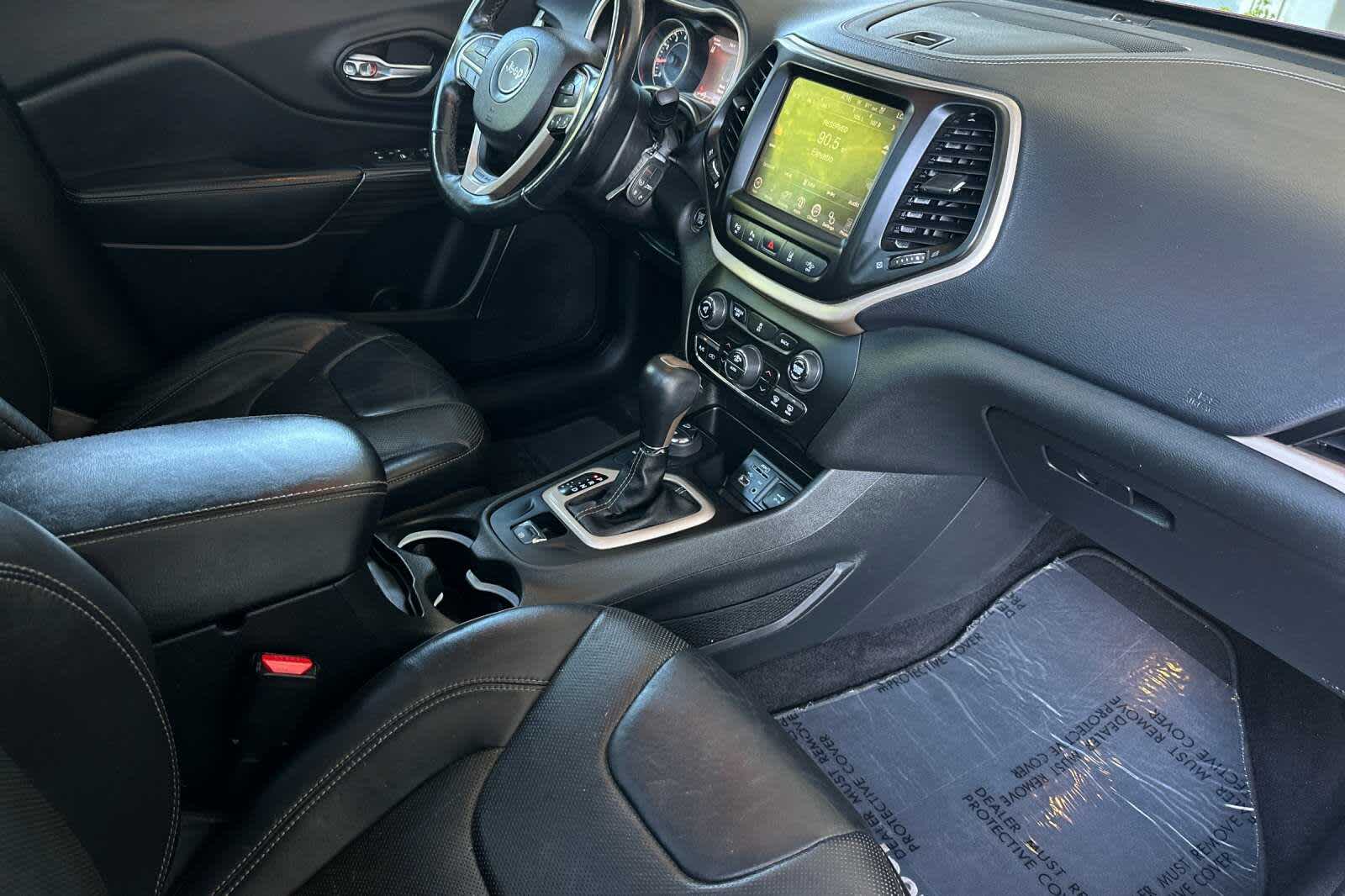 Thumbnail: 2014 Jeep Cherokee - 16