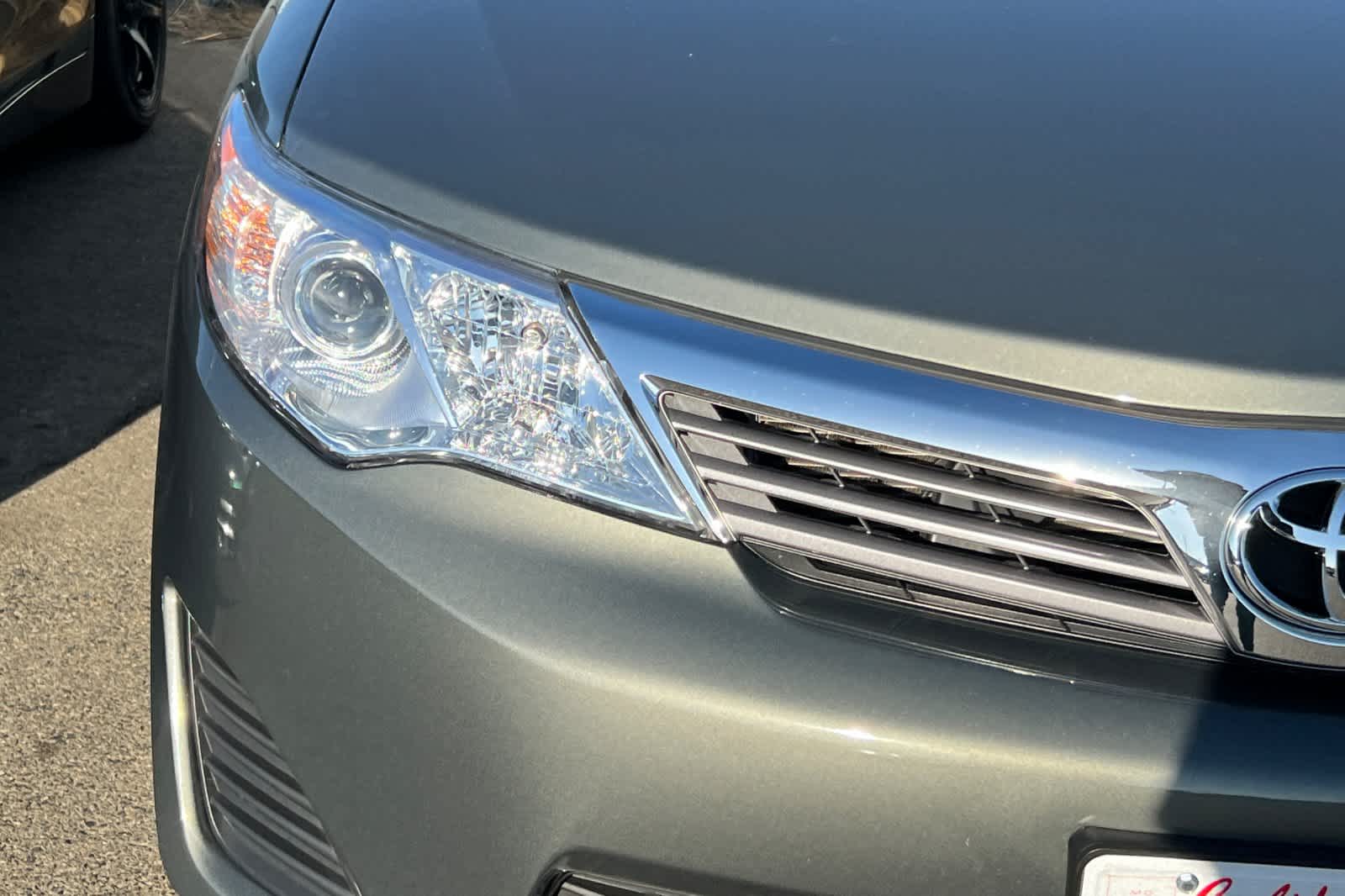 Thumbnail: 2012 Toyota Camry - 8