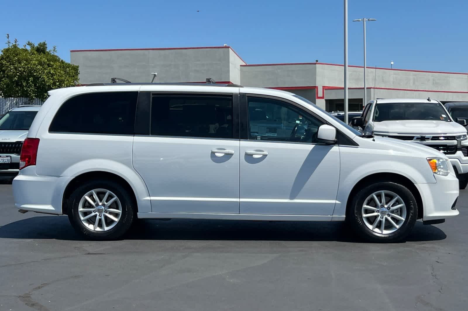 Thumbnail: 2019 Dodge Grand Caravan - 6