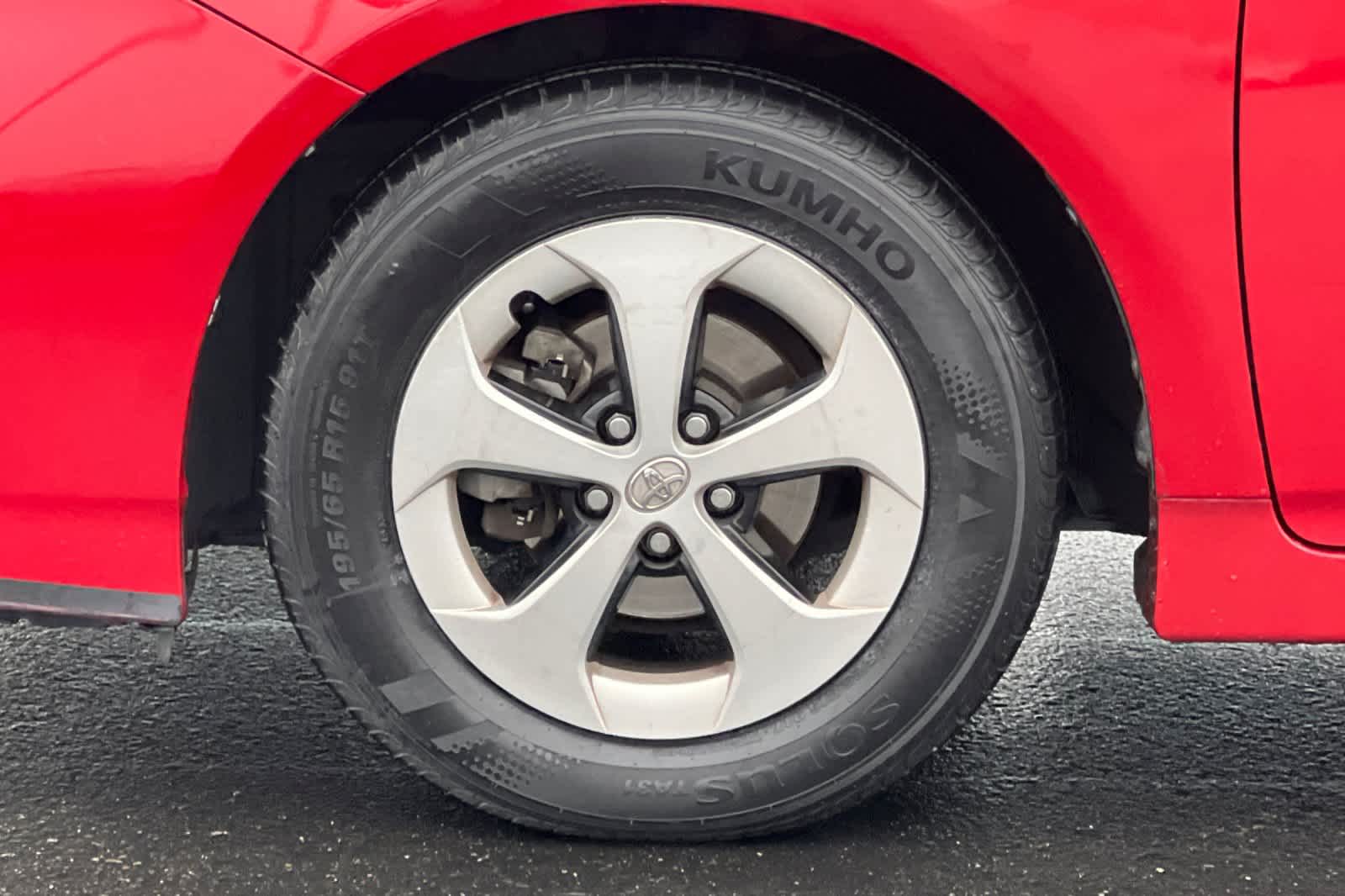 Thumbnail: 2013 Toyota Prius - 29