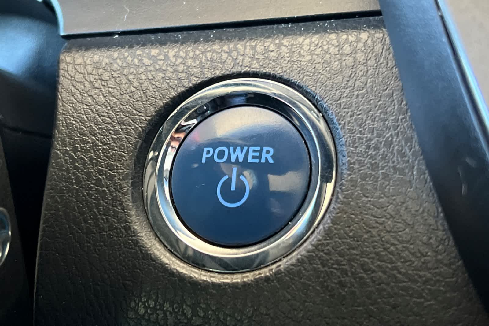 Thumbnail: 2019 Toyota Camry - 22