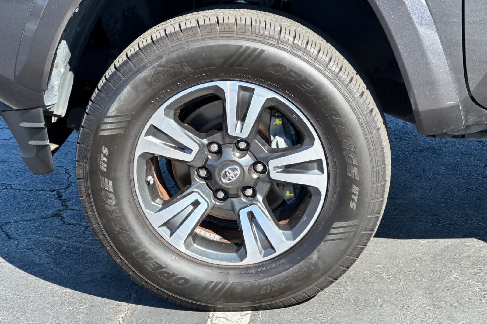 Thumbnail: 2019 Toyota Tacoma - 30