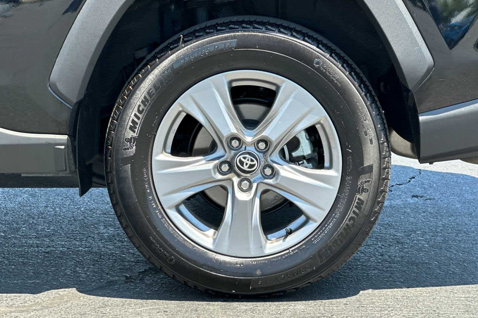 Thumbnail: 2024 Toyota RAV4 - 31