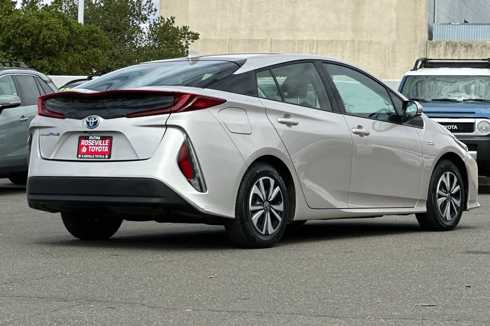 Thumbnail: 2017 Toyota Prius Prime - 2
