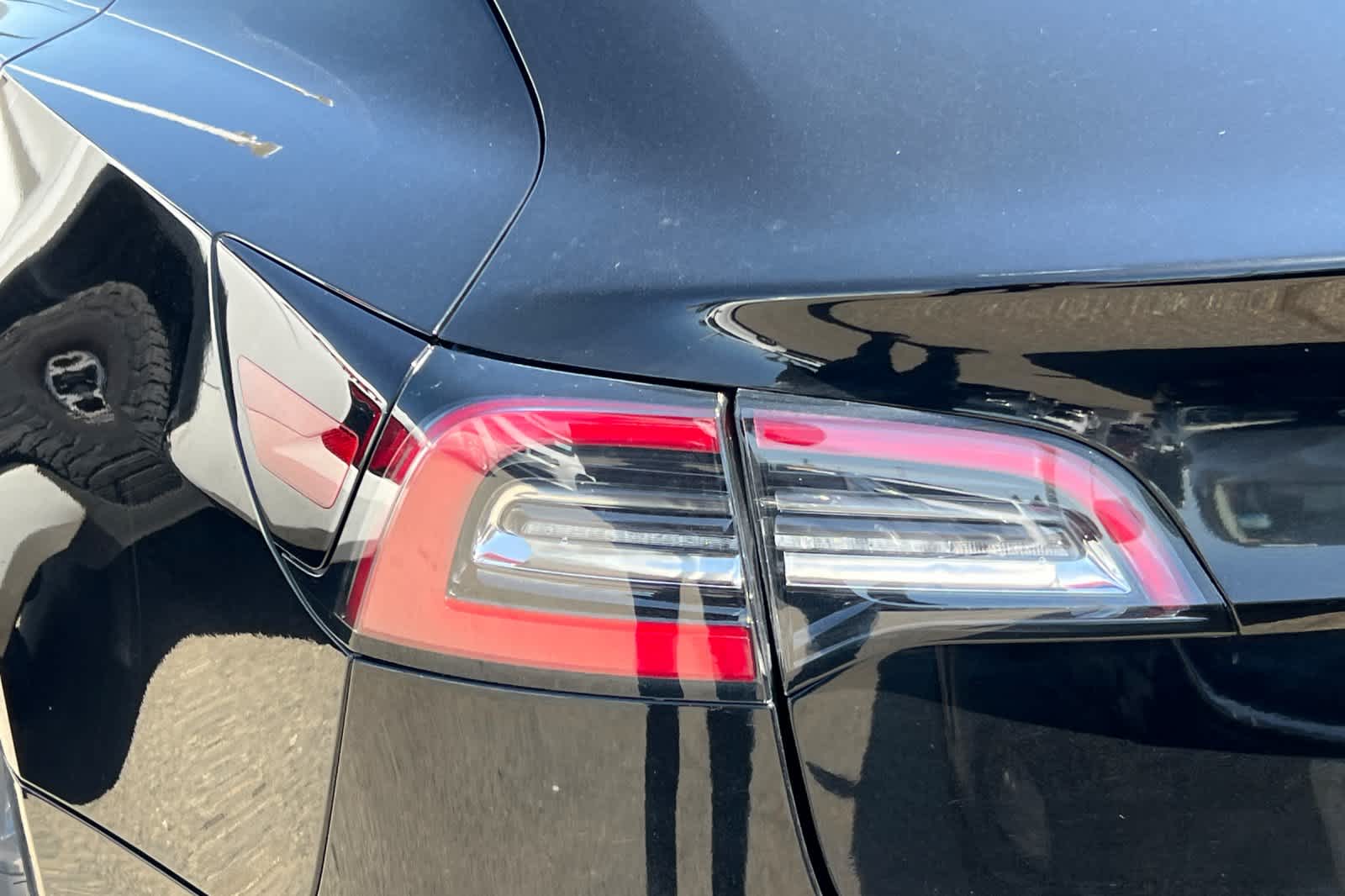 Thumbnail: 2021 Tesla Model 3 - 20