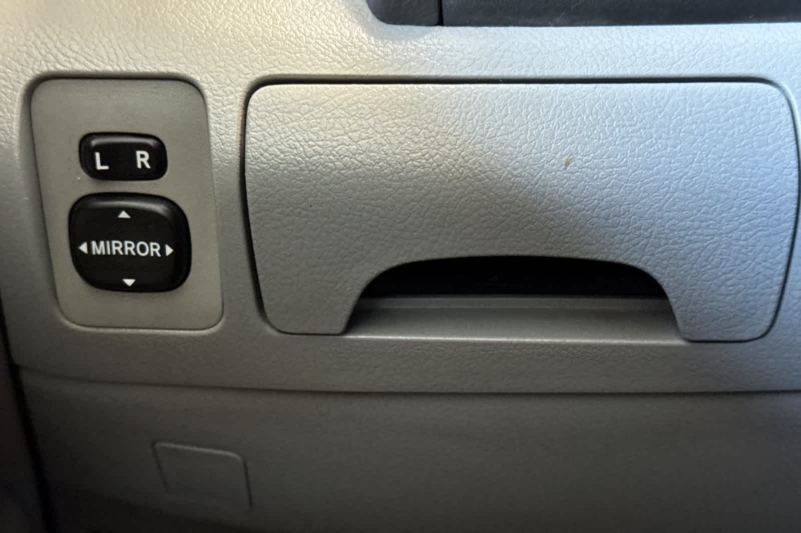 Thumbnail: 2009 Toyota Camry - 26