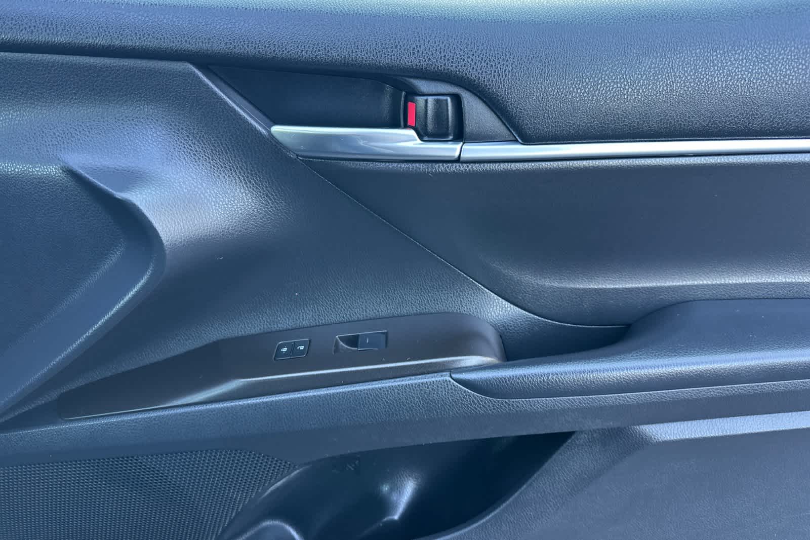 Thumbnail: 2022 Toyota Camry - 18