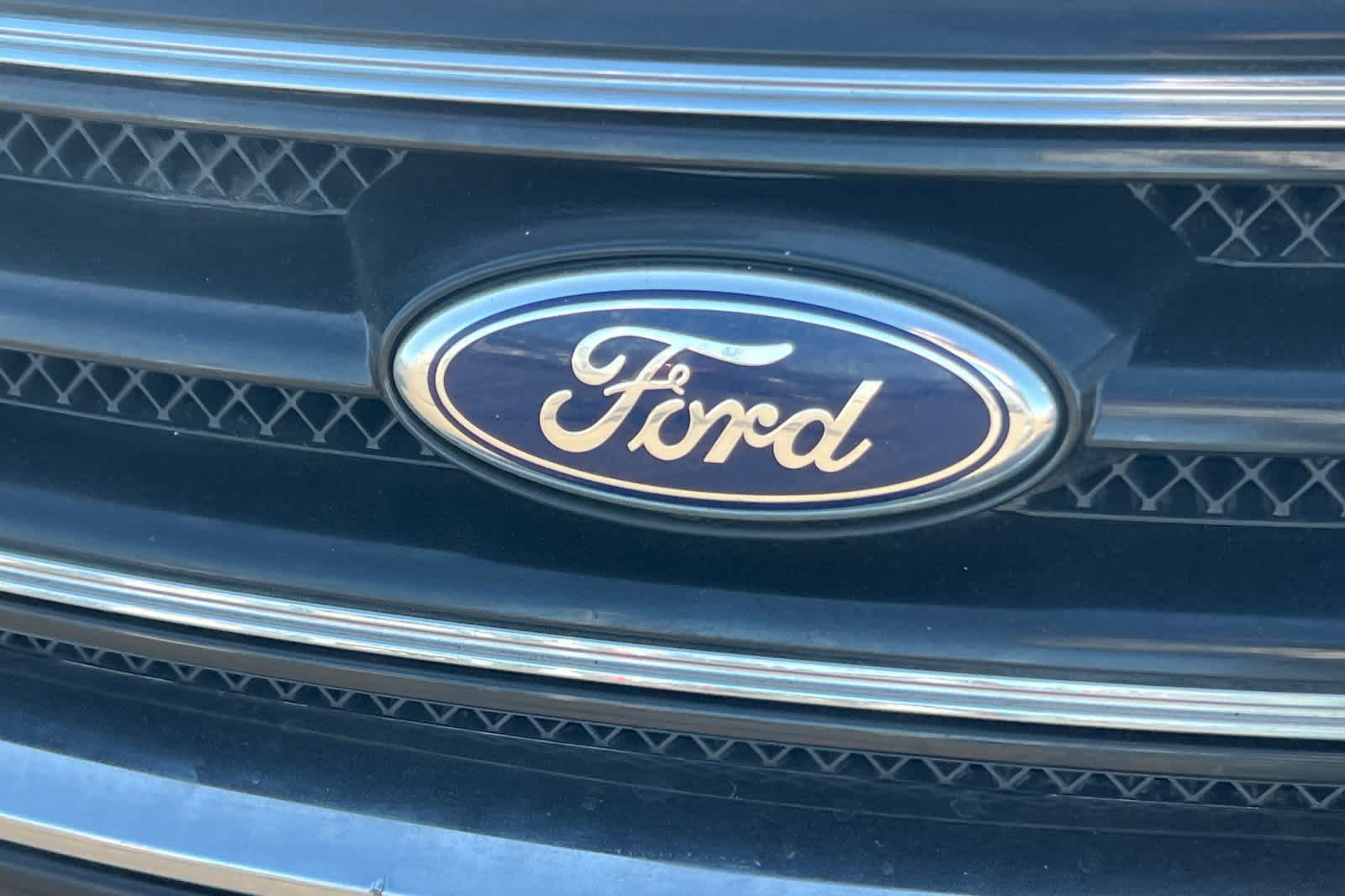 Thumbnail: 2015 Ford Taurus - 10