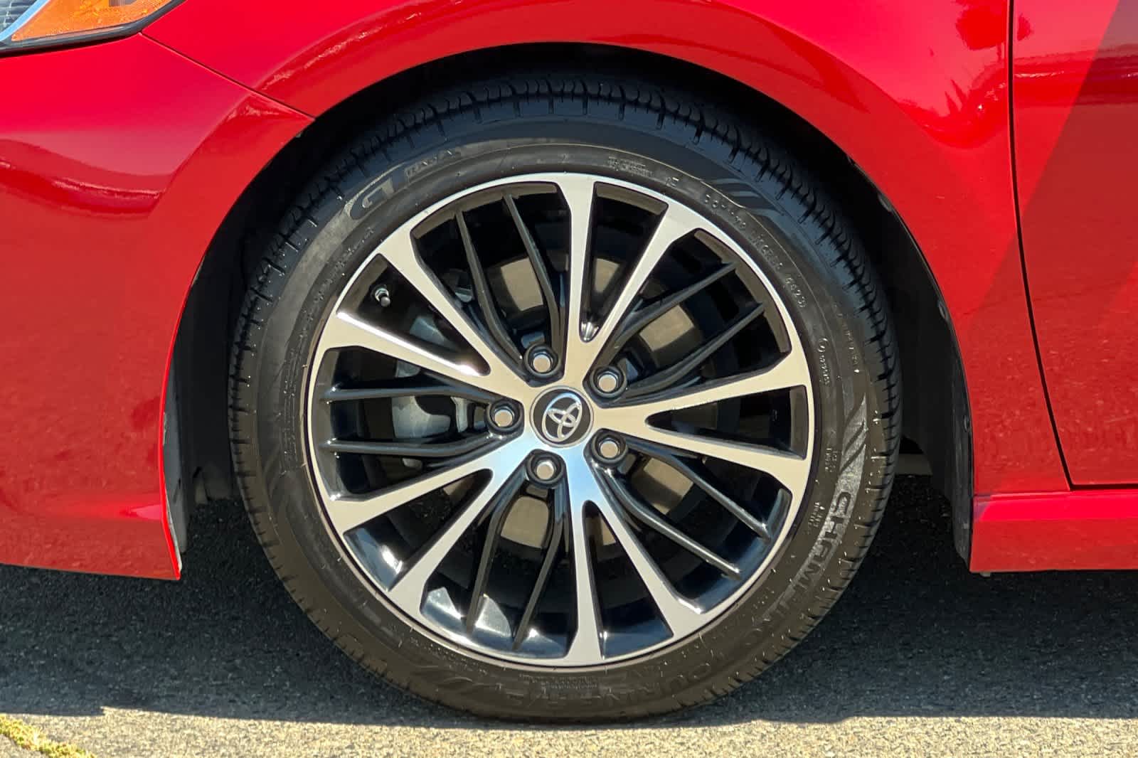 Thumbnail: 2019 Toyota Camry - 29