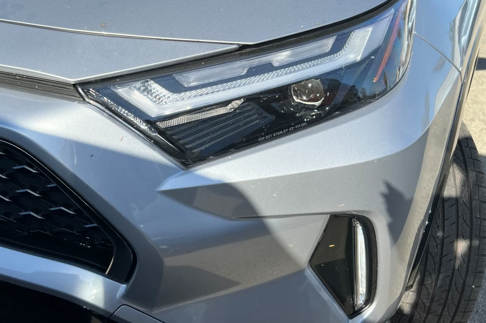 2025 Toyota RAV4 XSE 10
