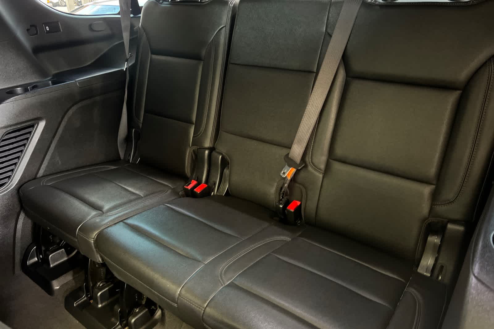 Thumbnail: 2021 Chevrolet Tahoe - 17