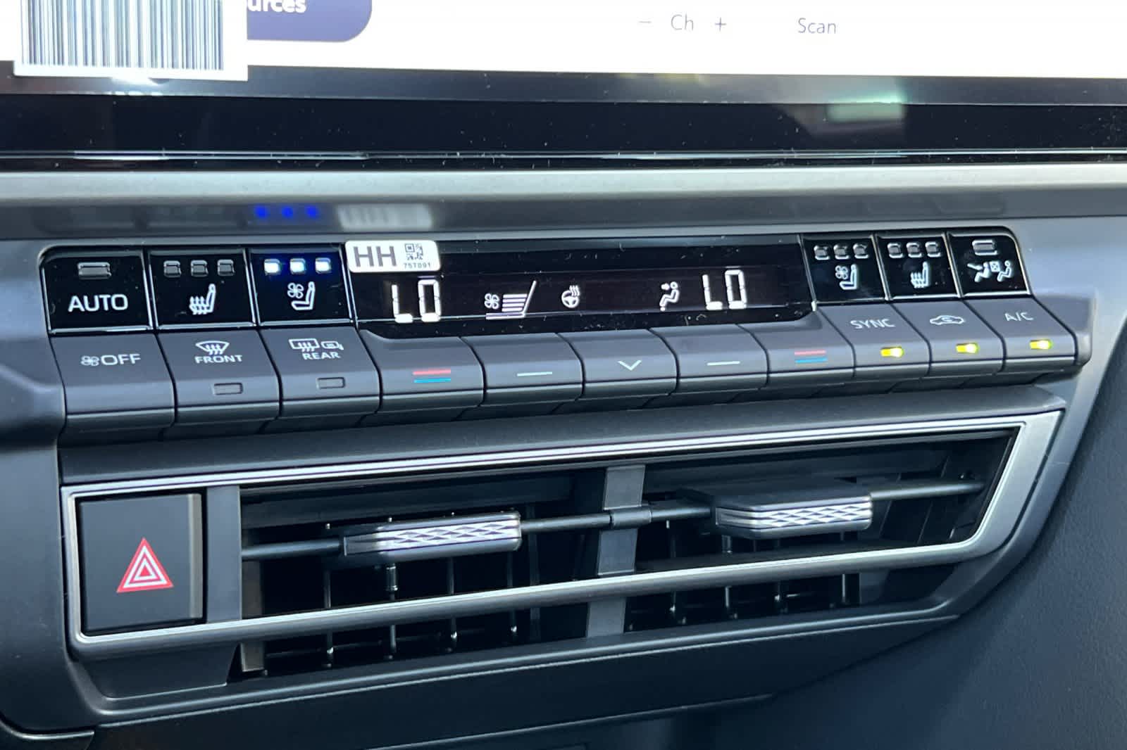 2025 Toyota Camry XSE 22