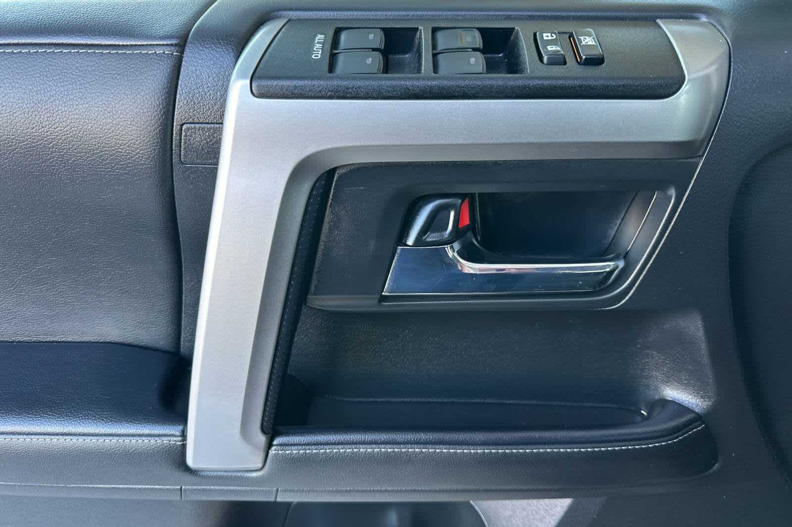 Thumbnail: 2023 Toyota 4Runner - 12