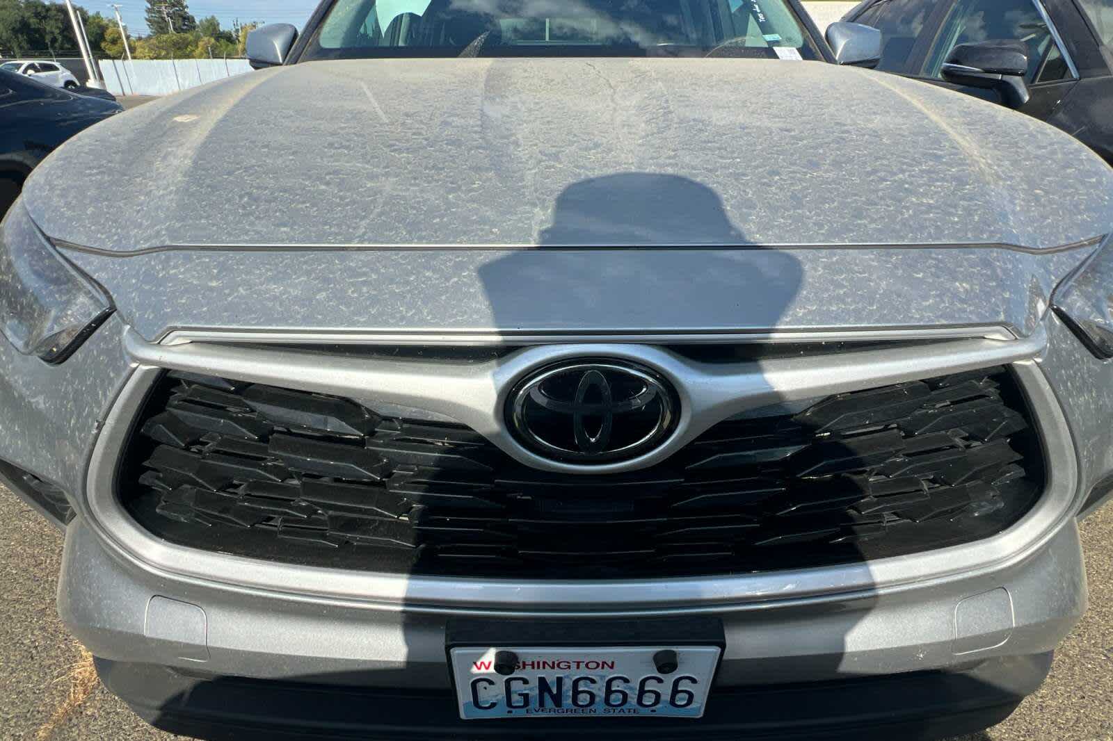 Thumbnail: 2023 Toyota Highlander - 9