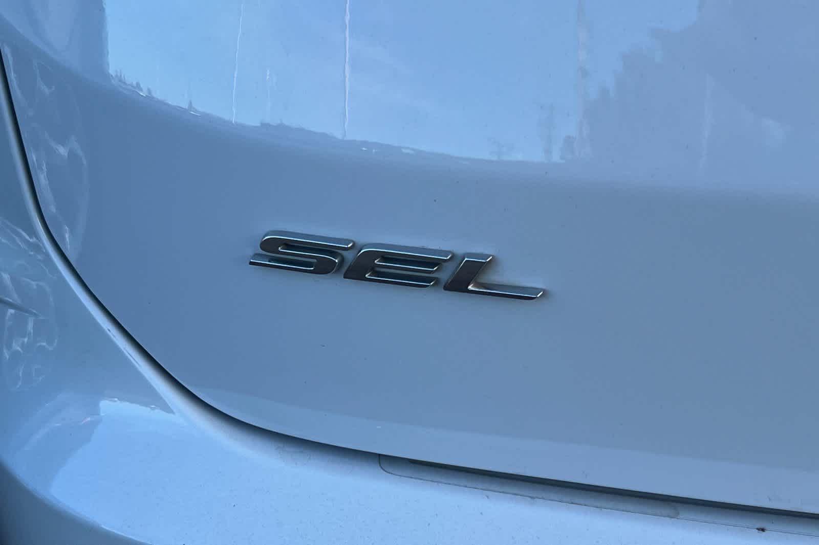 Thumbnail: 2022 Ford Edge - 21