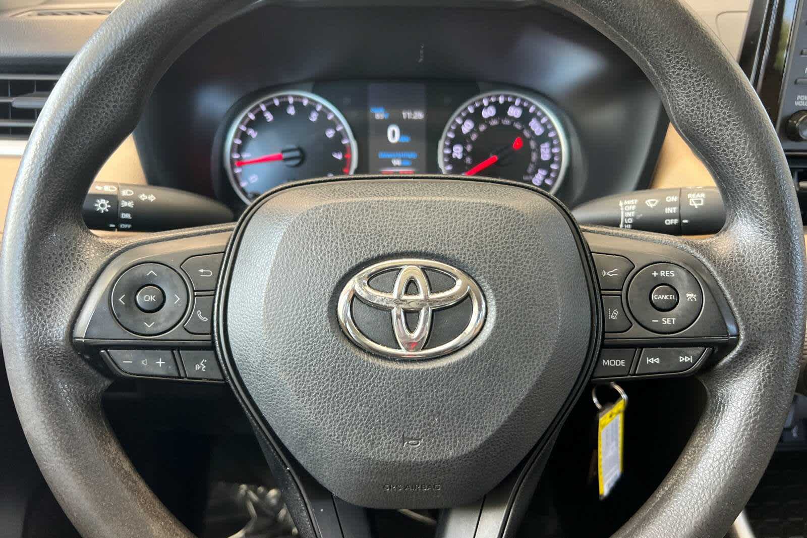 Thumbnail: 2022 Toyota RAV4 - 24