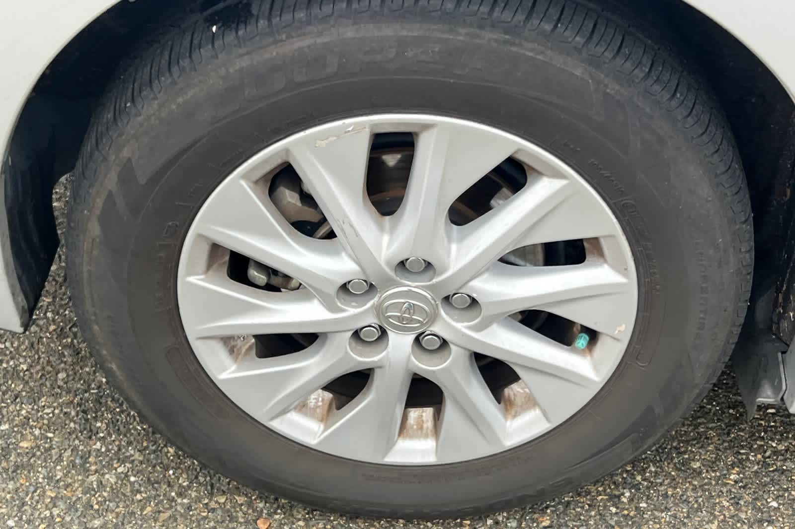 Thumbnail: 2012 Toyota Prius - 14