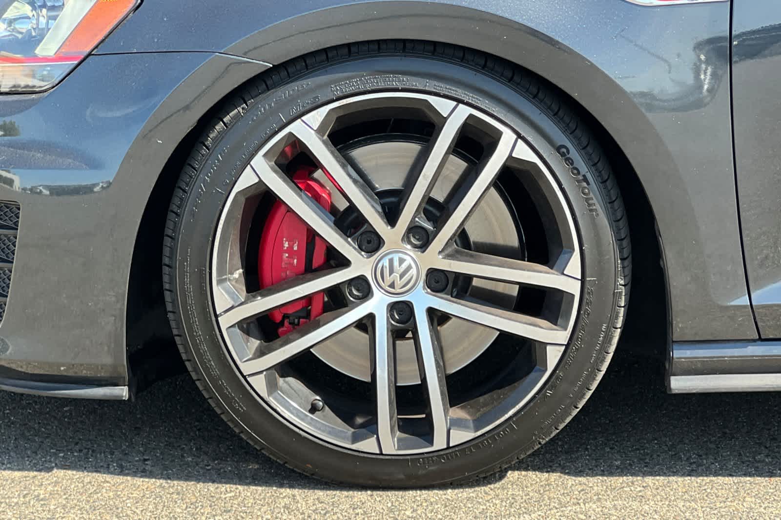 Thumbnail: 2017 Volkswagen Golf - 31