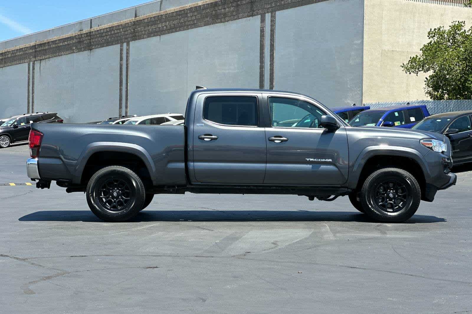 Thumbnail: 2021 Toyota Tacoma - 6