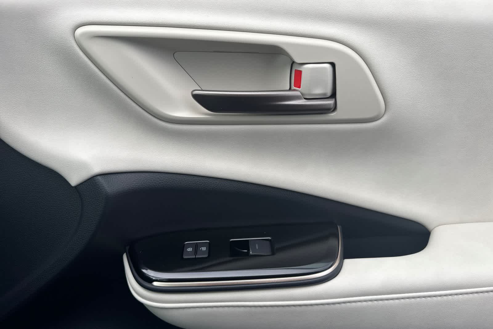 Thumbnail: 2026 Toyota Crown - 18