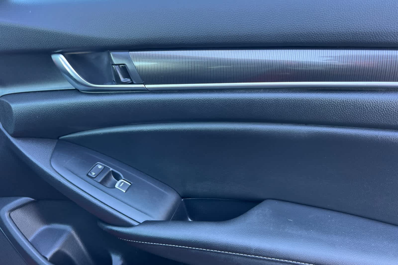 Thumbnail: 2019 Honda Accord - 18